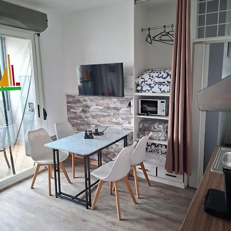 Isola Clara アパート *